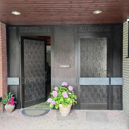 Quiet Little House With Seperate Entrance Διαμέρισμα *