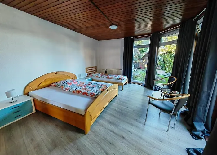 公寓 Quiet Little House With Seperate Entrance *